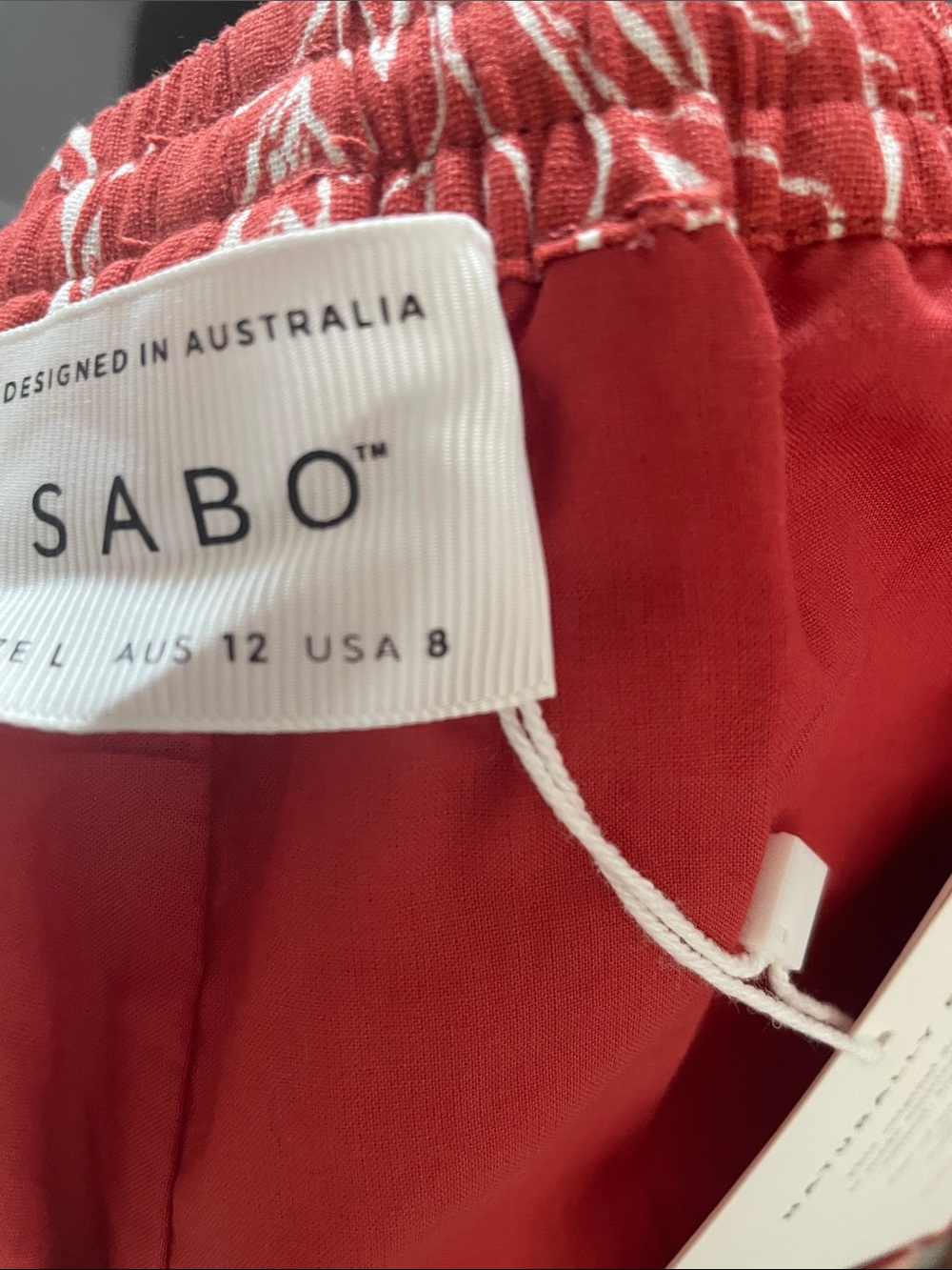 Sabo Skirt Red Shell-Print Drawstring Shorts NWT US size 8 - Picture 10 of 10